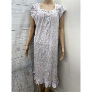 Eileen West Nightgown Size M Long Light purple Short Sleeve 100% Cotton Ruffles